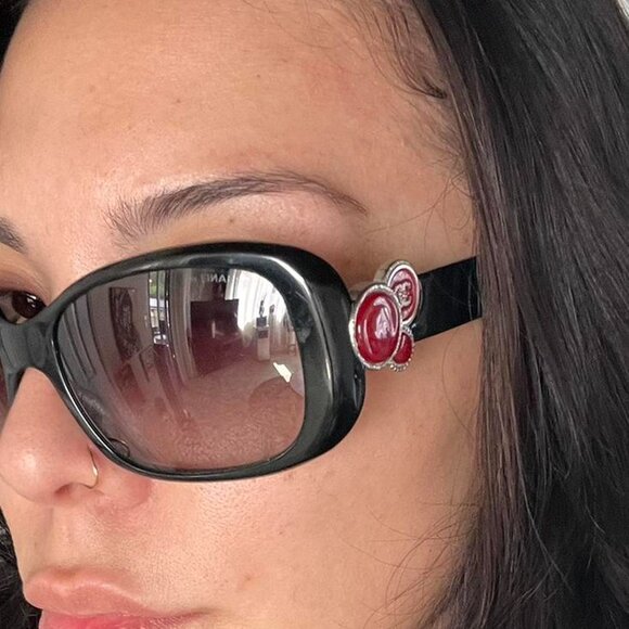 AUTHENTIC Chanel 5191 Bouton sunglasses - Picture 4 of 8